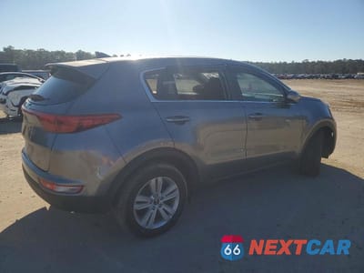 Trzecie zdjęcie samochodu z tyłu: 2017 KIA SPORTAGE LX VIN:KNDPM3AC6H7086771 - miniatura