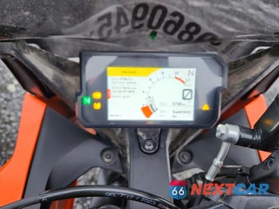 Zdjęcie 7 z 9 samochodu: 2024 KTM 390 RC VIN:MD2JYJ402RN207285 - miniatura