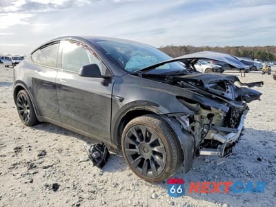 Czwarte zdjęcie samochodu z boku: 2024 TESLA MODEL Y VIN:7SAYGDEE5RA225927 - miniatura