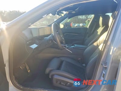 Zdjęcie 7 z 11 samochodu: 2024 BMW 530 I VIN:WBA43FJ0XRCS22483 - miniatura