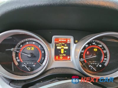 Zdjęcie 9 z 12 samochodu: 2018 DODGE JOURNEY SE VIN:3C4PDCAB1JT383102 - miniatura