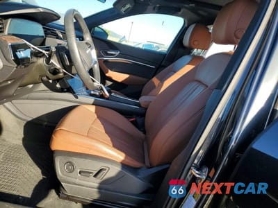Zdjęcie 7 z 14 samochodu: 2022 AUDI E-TRON PREMIUM PLUS VIN:WA1LAAGE7NB014081 - miniatura