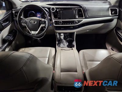 Zdjęcie 8 z 13 samochodu: 2015 TOYOTA HIGHLANDER XLE VIN:5TDJKRFH1FS118337 - miniatura