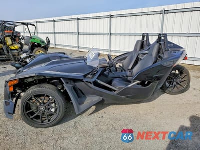 Trzecie zdjęcie samochodu z tyłu: 2017 POLARIS SLINGSHOT VIN:57XAASFA0H8121564 - miniatura