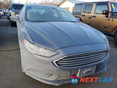 Piąte zdjęcie samochodu w środku: 2018 FORD FUSION S HYBRID VIN:3FA6P0UU8JR142185 - miniatura