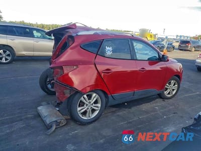 Trzecie zdjęcie samochodu z tyłu: 2011 HYUNDAI TUCSON GLS VIN:KM8JU3AC1BU174217 - miniatura