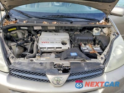 Zdjęcie 12 z 13 samochodu: 2005 TOYOTA SIENNA XLE 7 PASSENGER VIN:5TDBA22C35S032020 - miniatura