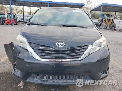 Piąte zdjęcie samochodu w środku: 2013 TOYOTA SIENNA LE VIN:5TDKK3DC3DS402638 - miniatura
