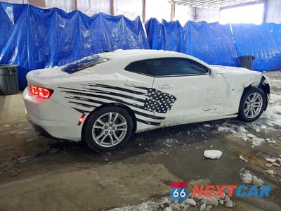 Trzecie zdjęcie samochodu z tyłu: 2019 CHEVROLET CAMARO LS VIN:1G1FB1RX6K0114882 - miniatura