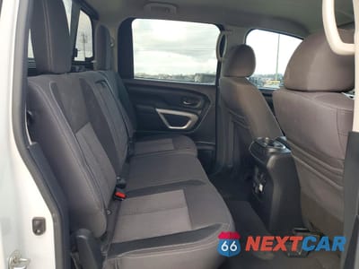 Zdjęcie 10 z 13 samochodu: 2021 NISSAN TITAN SV VIN:1N6AA1EF9MN510194 - miniatura