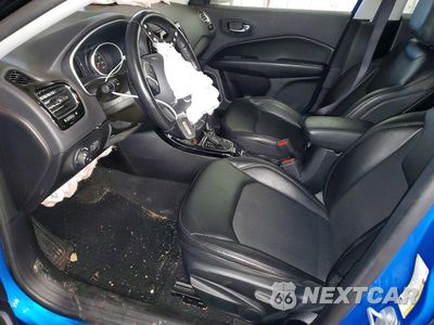 Zdjęcie 7 z 13 samochodu: 2019 JEEP COMPASS LATITUDE VIN:3C4NJDBB4KT806907 - miniatura