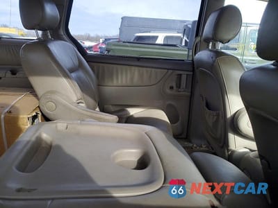 Zdjęcie 11 z 13 samochodu: 2005 TOYOTA SIENNA XLE 7 PASSENGER VIN:5TDBA22C35S032020 - miniatura