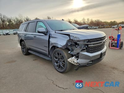 Czwarte zdjęcie samochodu z boku: 2021 CHEVROLET TAHOE K1500 RST VIN:1GNSKRKD6MR340155 - miniatura