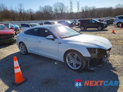 Czwarte zdjęcie samochodu z boku: 2018 AUDI A5 PREMIUM PLUS S-LINE VIN:WAUENCF55JA071537 - miniatura