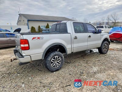 Trzecie zdjęcie samochodu z tyłu: 2005 FORD F150 SUPERCREW VIN:1FTPW14515FB73216 - miniatura