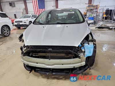 Piąte zdjęcie samochodu w środku: 2018 FORD FIESTA SE VIN:3FADP4BJ2JM139903 - miniatura