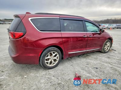 Trzecie zdjęcie samochodu z tyłu: 2017 CHRYSLER PACIFICA TOURING L VIN:2C4RC1BG0HR739658 - miniatura