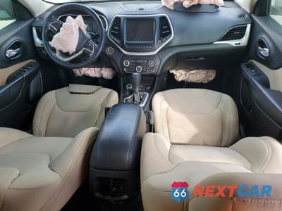 Zdjęcie 8 z 14 samochodu: 2015 JEEP CHEROKEE LATITUDE VIN:1C4PJMCS2FW789614 - miniatura