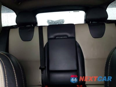 Zdjęcie 10 z 13 samochodu: 2017 VOLVO XC60 T5 DYNAMIC VIN:YV440MDR7H2223215 - miniatura