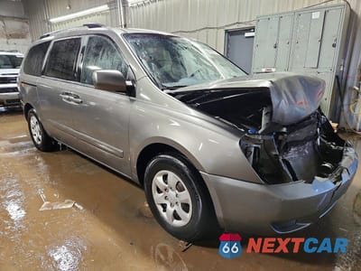 Czwarte zdjęcie samochodu z boku: 2010 KIA SEDONA LX VIN:KNDMG4C32A6336015 - miniatura
