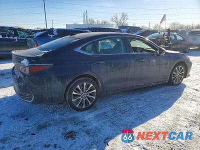 Trzecie zdjęcie samochodu z tyłu: 2021 LEXUS ES 250 BASE VIN:58AD11D17MU006386 - miniatura