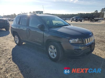 Czwarte zdjęcie samochodu z boku: 2014 JEEP COMPASS SPORT VIN:1C4NJCBA7ED812356 - miniatura