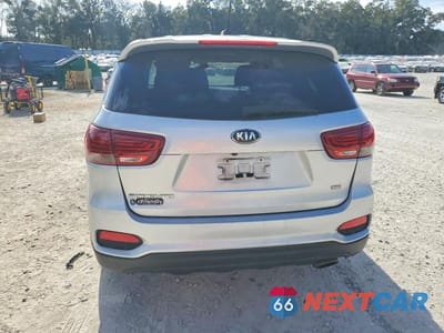 Zdjęcie 6 z 12 samochodu: 2019 KIA SORENTO L VIN:5XYPG4A34KG581879 - miniatura