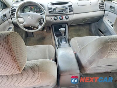 Zdjęcie 8 z 12 samochodu: 2002 TOYOTA CAMRY LE VIN:4T1BE32K02U060409 - miniatura