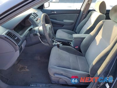 Zdjęcie 7 z 12 samochodu: 2004 HONDA ACCORD LX VIN:1HGCM56364A128017 - miniatura