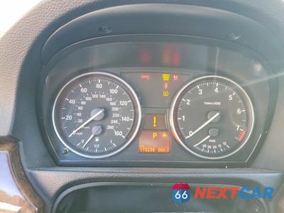 Zdjęcie 9 z 12 samochodu: 2009 BMW 328 I SULEV VIN:WBAPH57599NM32279 - miniatura