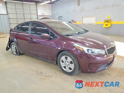Czwarte zdjęcie samochodu z boku: 2018 KIA FORTE LX VIN:3KPFK4A75JE258840 - miniatura
