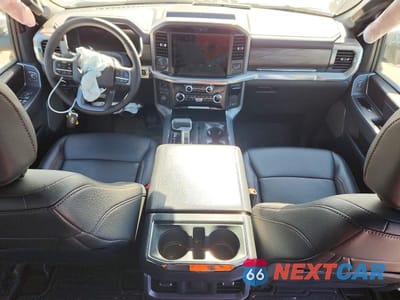 Zdjęcie 8 z 12 samochodu: 2025 FORD F150 LARIAT VIN:1FTFW5LD8SFB62088 - miniatura