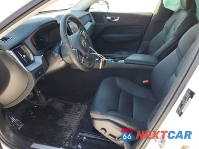 Zdjęcie 7 z 13 samochodu: 2025 VOLVO XC60 PLUS VIN:YV4M12RC2S1034717 - miniatura