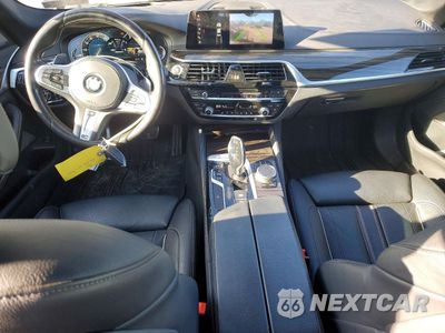 Zdjęcie 8 z 12 samochodu: 2019 BMW M550XI VIN:WBAJB9C55KB464948 - miniatura