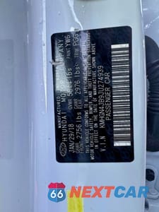 Zdjęcie 10 z 10 samochodu: 2018 GENESIS G80 SPORT VIN:KMHGN4JB9JU274939 - miniatura