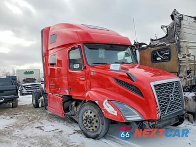 2023 VOLVO VN VNL 4V4NC9EH7PN612987 - główne zdjęcie licytacji z USA - miniatura