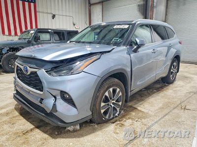 2022 TOYOTA HIGHLANDER HYBRID XLE 5TDGBRCH5NS095349 - główne zdjęcie licytacji z USA - miniatura