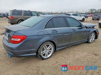 Trzecie zdjęcie samochodu z tyłu: 2014 MERCEDES-BENZ C 250 VIN:WDDGF4HB1EG222948 - miniatura