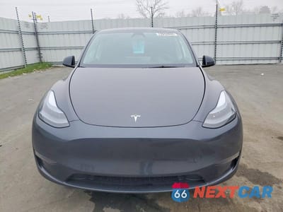 Piąte zdjęcie samochodu w środku: 2024 TESLA MODEL Y VIN:7SAYGDED0RF121159 - miniatura
