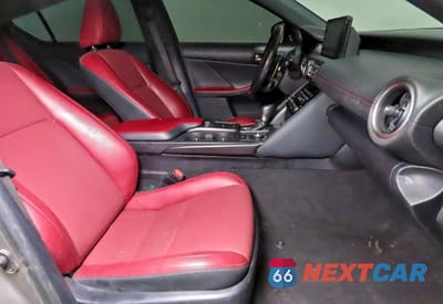 Piąte zdjęcie samochodu w środku: 2021 LEXUS IS 300 VIN:JTHAA1D20M5113277 - miniatura