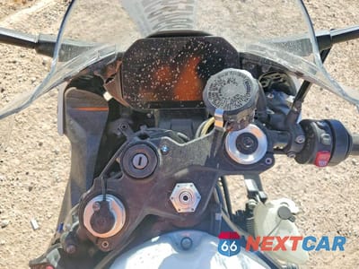 Zdjęcie 7 z 8 samochodu: 2023 BMW S 1000 RR VIN:WB10E6307P6H07720 - miniatura