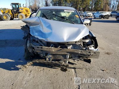 Piąte zdjęcie samochodu w środku: 2015 NISSAN SENTRA S VIN:3N1AB7AP8FY325905 - miniatura