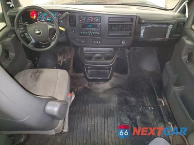 Zdjęcie 8 z 13 samochodu: 2013 CHEVROLET EXPRESS G3500 LS VIN:1GNZGZBG5D1124659 - miniatura