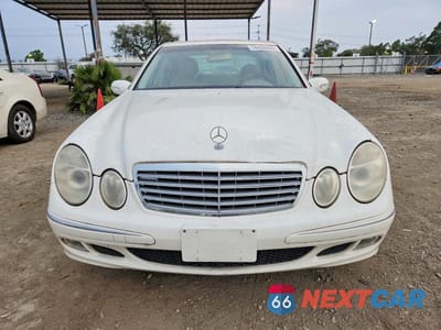 Piąte zdjęcie samochodu w środku: 2003 MERCEDES-BENZ E 320 VIN:WDBUF65J63A142984 - miniatura