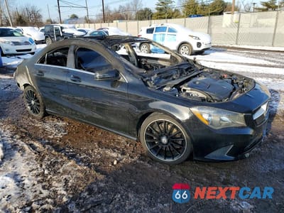 Czwarte zdjęcie samochodu z boku: 2014 MERCEDES-BENZ CLA 250 4MATIC VIN:WDDSJ4GB3EN132271 - miniatura