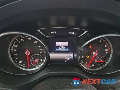 Zdjęcie 9 z 13 samochodu: 2018 MERCEDES-BENZ CLA 250 VIN:WDDSJ4EB2JN598903 - miniatura