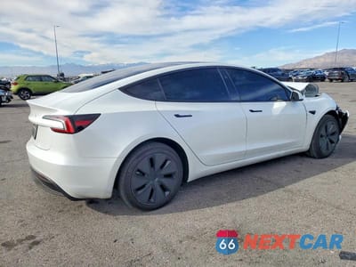 Trzecie zdjęcie samochodu z tyłu: 2025 TESLA MODEL 3 VIN:5YJ3E1EA1SF943315 - miniatura