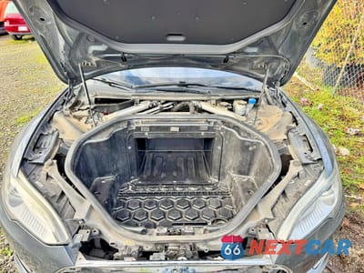 Zdjęcie 7 z 14 samochodu: 2014 TESLA MODEL S VIN:5YJSA1H17EFP29887 - miniatura