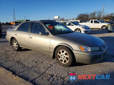 Czwarte zdjęcie samochodu z boku: 1999 TOYOTA CAMRY LE VIN:JT2BF22K7X0172157 - miniatura