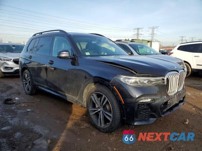 Czwarte zdjęcie samochodu z boku: 2019 BMW X7 XDRIVE40I VIN:5UXCW2C51KL086949 - miniatura